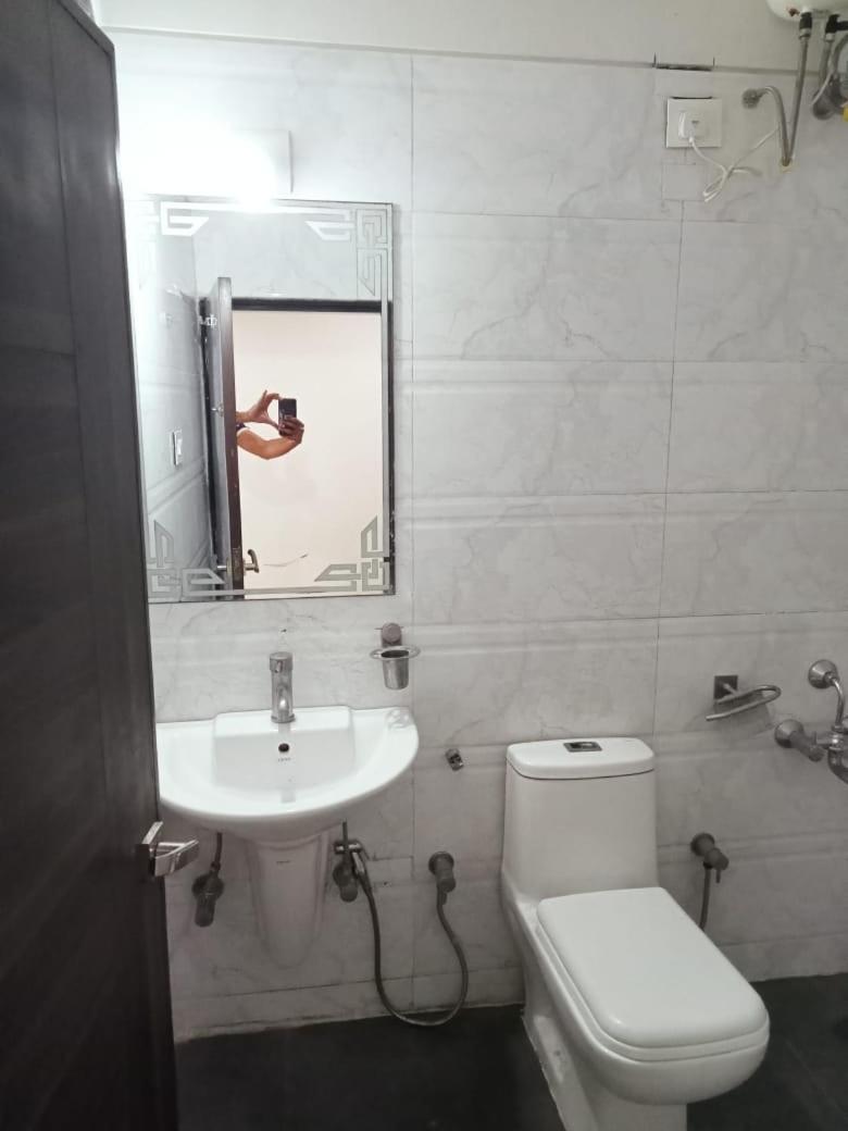 Hotel Best Velly Gandhinagar Bagian luar foto