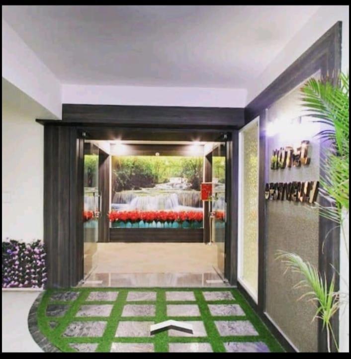Hotel Best Velly Gandhinagar Bagian luar foto