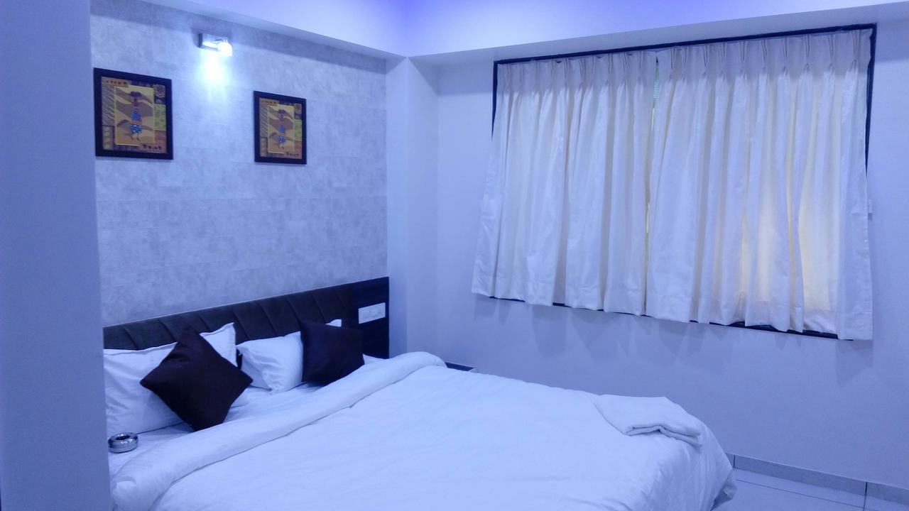 Hotel Best Velly Gandhinagar Bagian luar foto